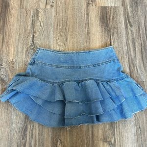 pretty little thing skirt size US 6 worn once